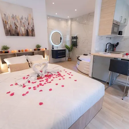 Port Avec Grande Baignoire Apartman *